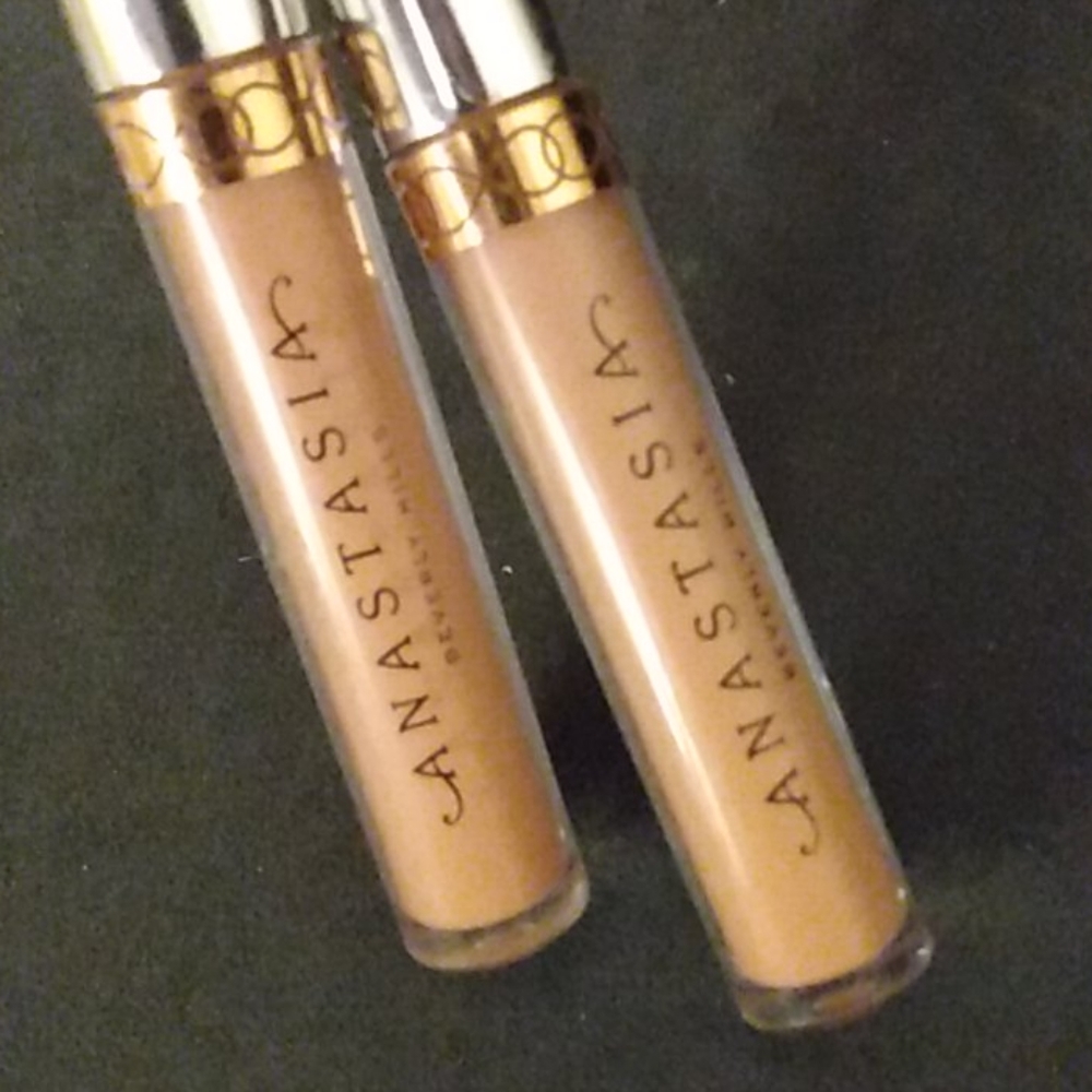 2 ANASTASIA BEVERLY HILLS Liquid Lipstick STRIPPED